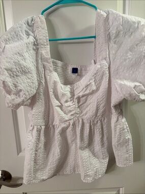 Old Navy White Puff-Sleeve Peasant Top